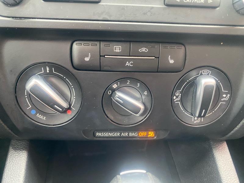 Volkswagen Jetta SE 2012