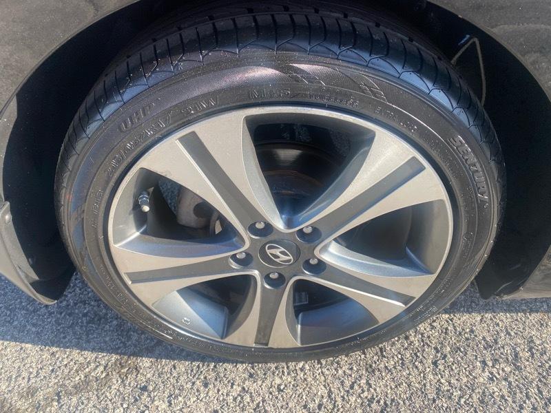 Hyundai Elantra SE 6AT 2016