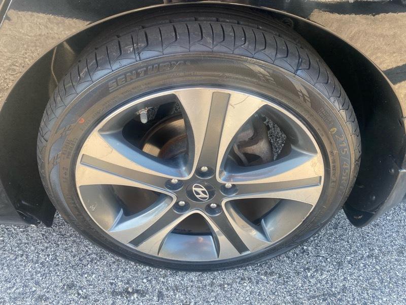 Hyundai Elantra SE 6AT 2016