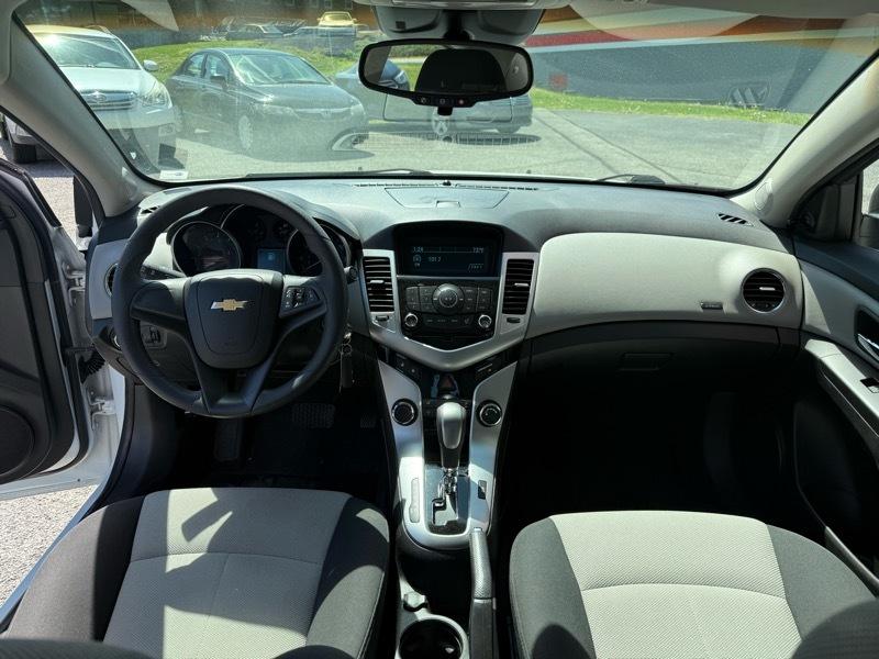 Chevrolet Cruze 2LS 2011
