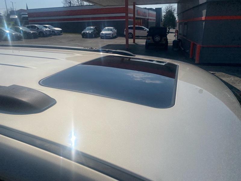 Chrysler Town & Country Touring-L 2012