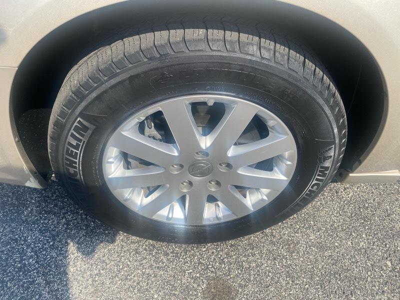 Chrysler Town & Country Touring-L 2012