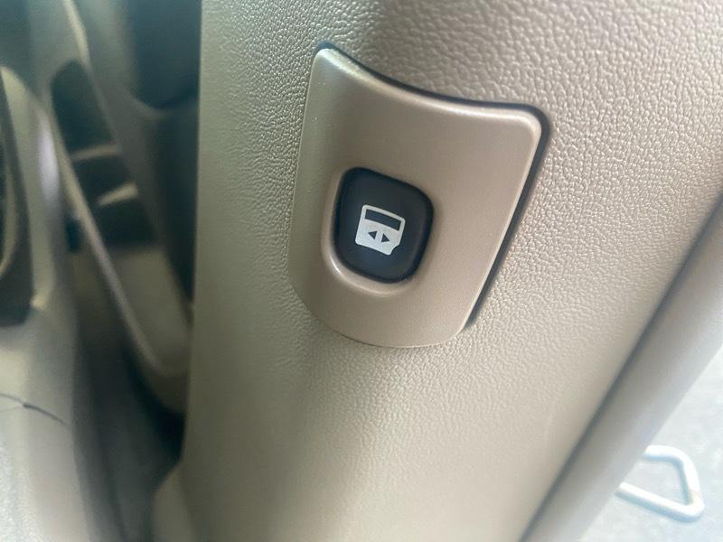 Chrysler Town & Country Touring-L 2012