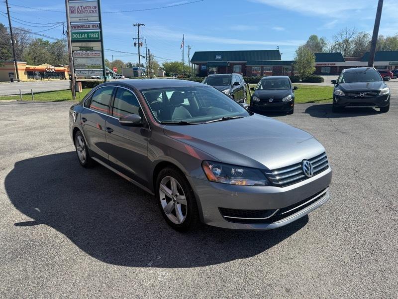 Volkswagen Passat 2.5L SE AT 2013