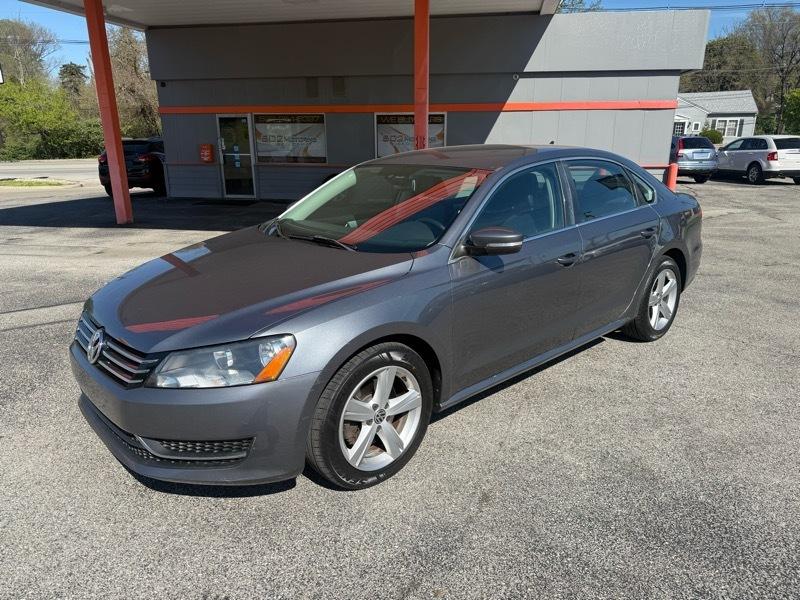 Volkswagen Passat 2.5L SE AT 2013