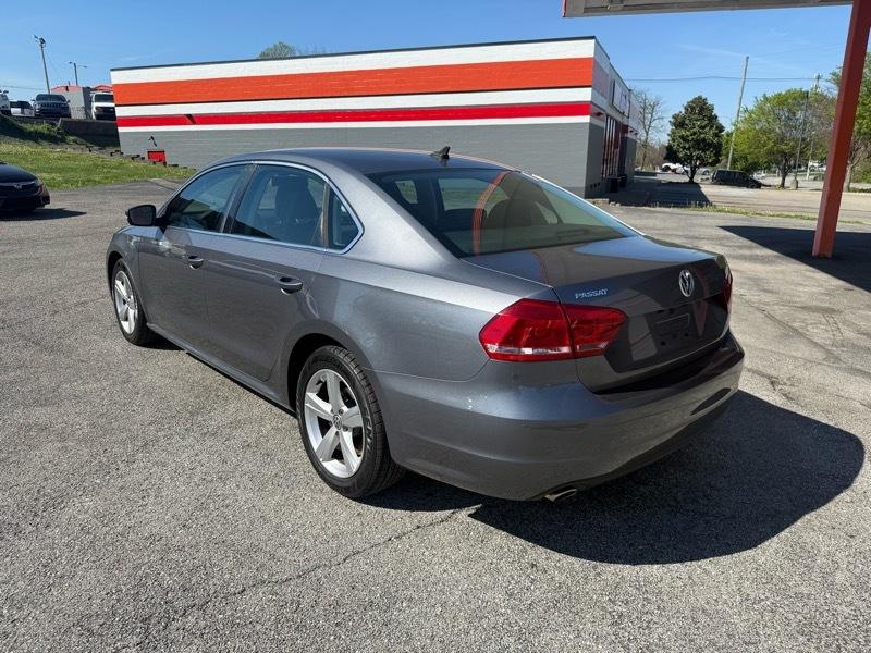 Volkswagen Passat 2.5L SE AT 2013