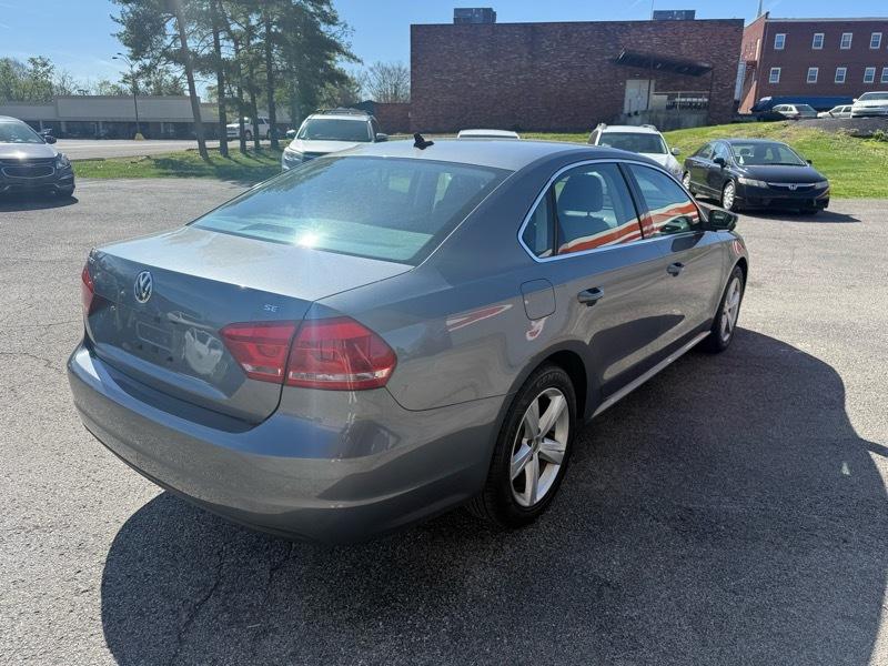 Volkswagen Passat 2.5L SE AT 2013