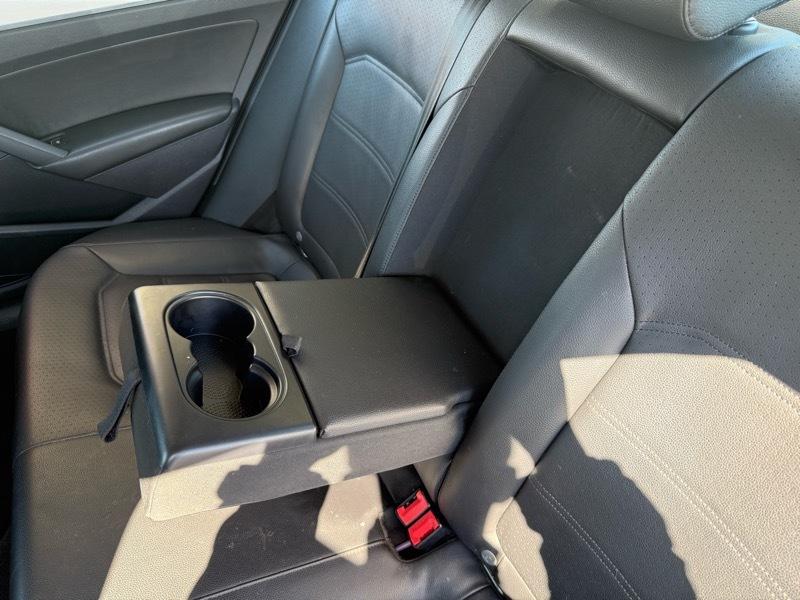 Volkswagen Passat 2.5L SE AT 2013