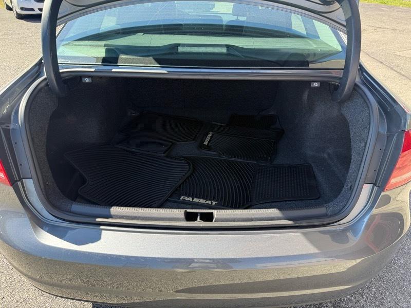 Volkswagen Passat 2.5L SE AT 2013