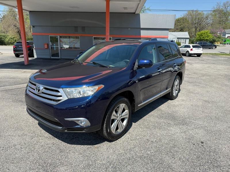 Toyota Highlander Limited 2WD 2013