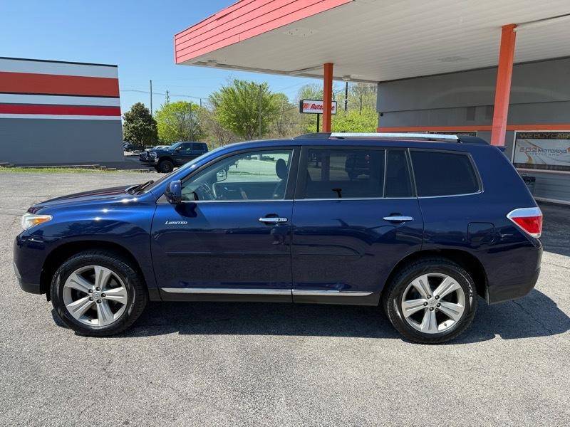 Toyota Highlander Limited 2WD 2013