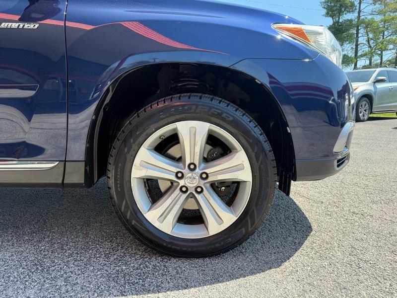 Toyota Highlander Limited 2WD 2013
