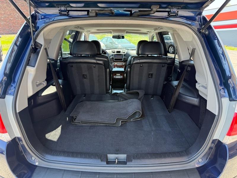 Toyota Highlander Limited 2WD 2013