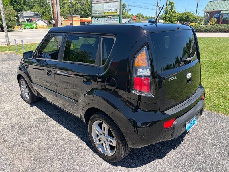 Kia Soul + 2010