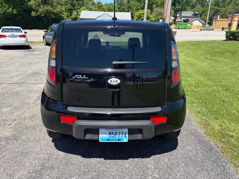 Kia Soul + 2010