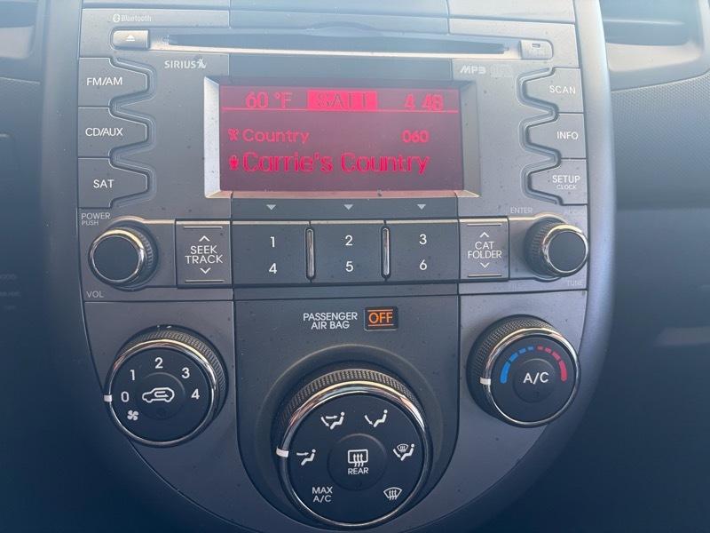 Kia Soul + 2010