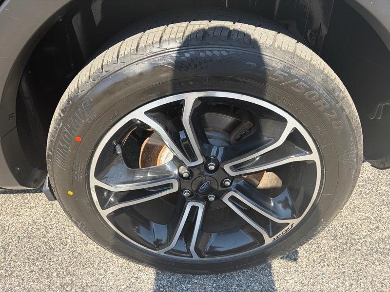 Ford Explorer Sport 4WD 2013