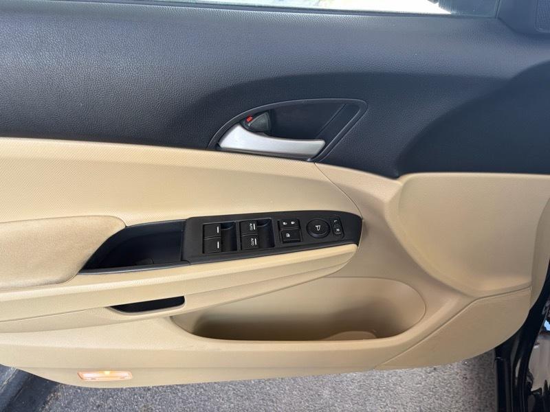 Honda Accord SE Sedan AT 2011
