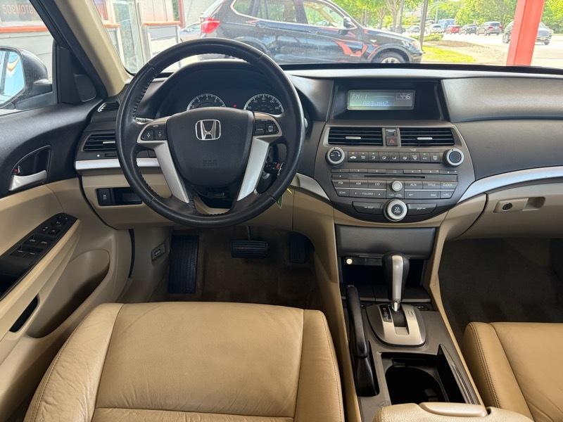 Honda Accord SE Sedan AT 2011