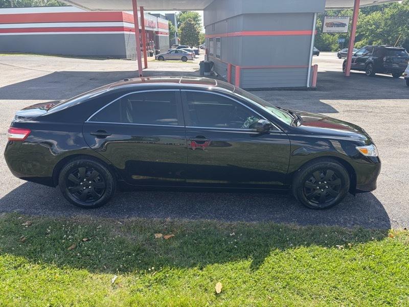 2010 Toyota Camry SE 6-Spd AT