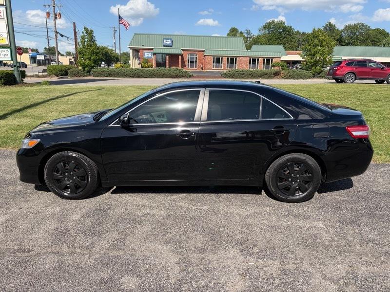 Toyota Camry LE 4D Sedan 2010