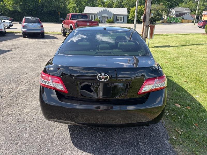 Toyota Camry LE 4D Sedan 2010