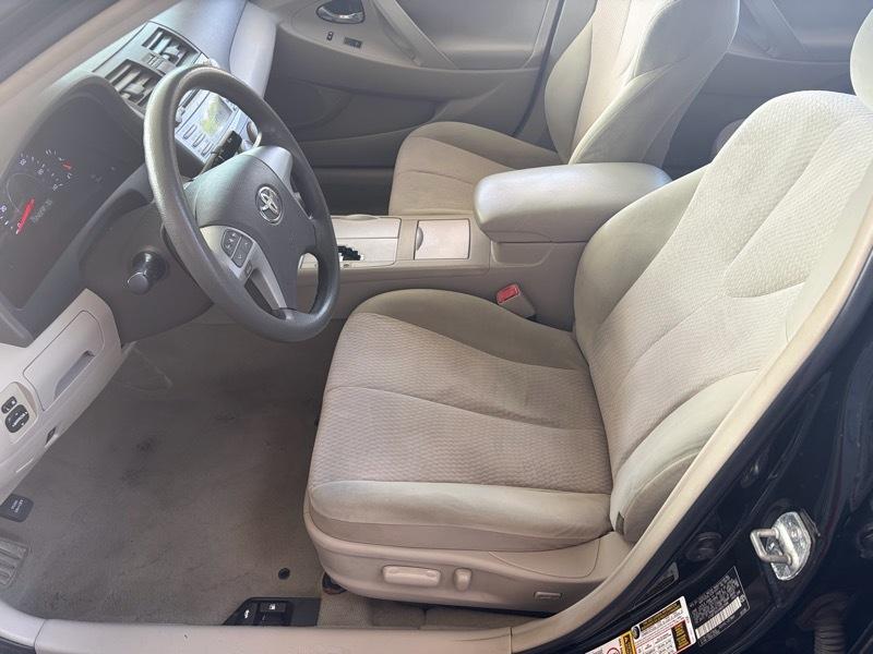 Toyota Camry LE 4D Sedan 2010