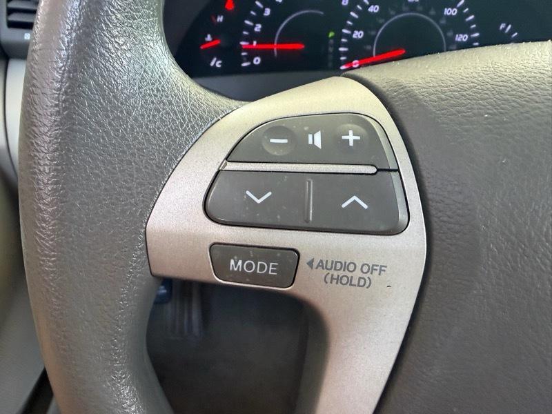 Toyota Camry LE 4D Sedan 2010