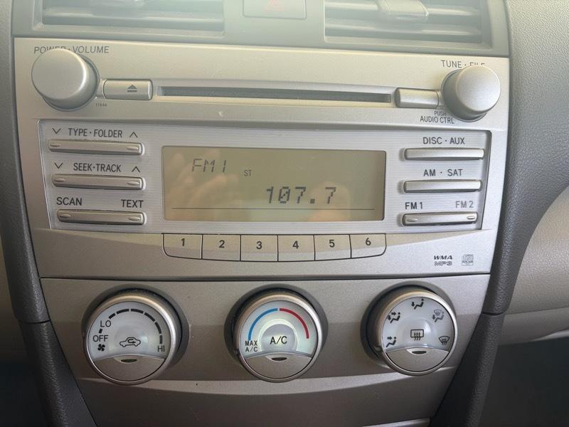 Toyota Camry LE 4D Sedan 2010