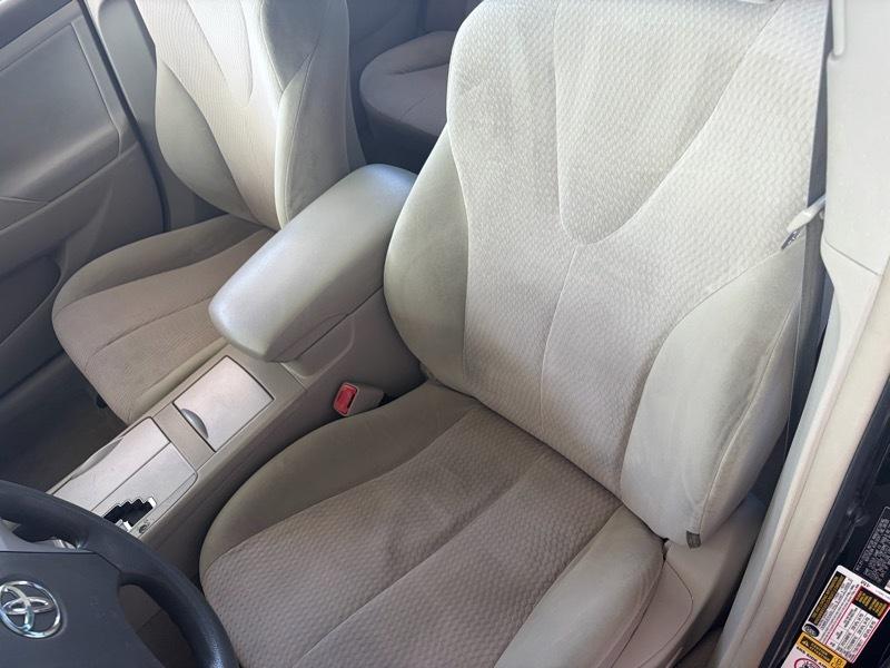 Toyota Camry LE 4D Sedan 2010