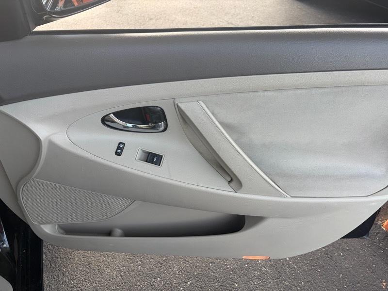 Toyota Camry LE 4D Sedan 2010