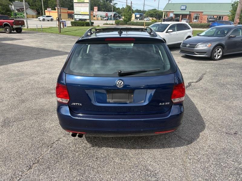 Volkswagen Jetta SportWagen 2.5L SE PZEV 2012