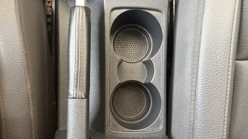 Volkswagen Jetta SportWagen 2.5L SE PZEV 2012