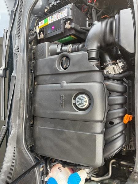 Volkswagen Jetta SportWagen 2.5L SE PZEV 2012