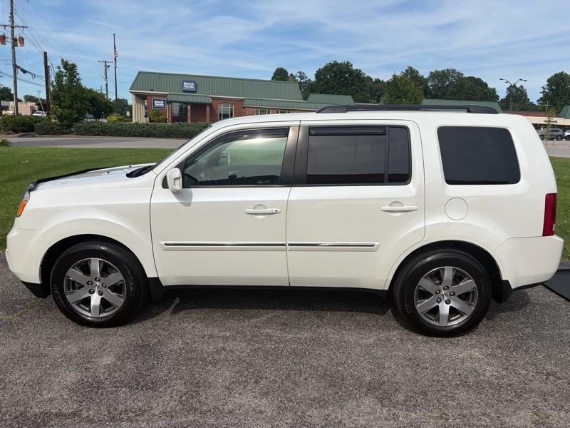 Honda Pilot Touring 4WD 5-Spd AT with DVD 2014