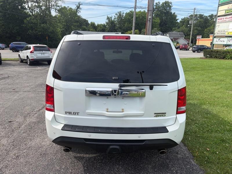 Honda Pilot Touring 4WD 5-Spd AT with DVD 2014