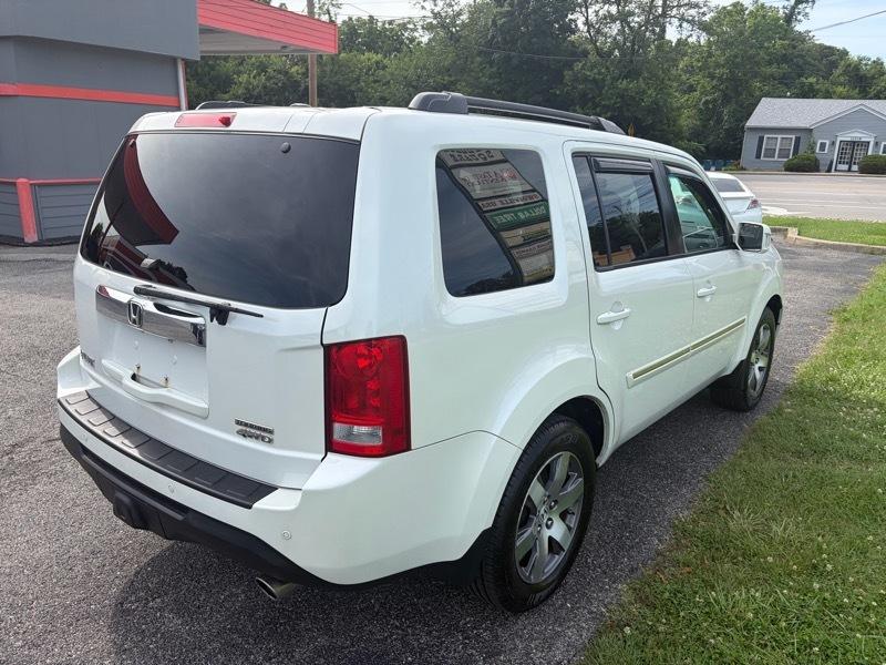 Honda Pilot Touring 4WD 5-Spd AT with DVD 2014