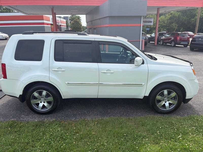 Honda Pilot Touring 4WD 5-Spd AT with DVD 2014