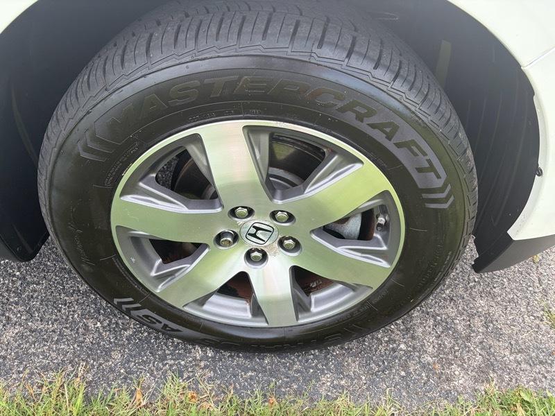 Honda Pilot Touring 4WD 5-Spd AT with DVD 2014