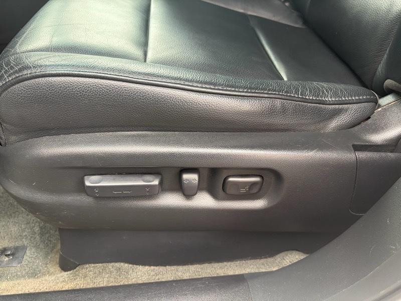 Honda Pilot Touring 4WD 5-Spd AT with DVD 2014