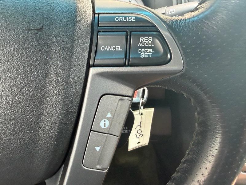 Honda Pilot Touring 4WD 5-Spd AT with DVD 2014