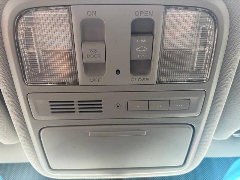 Honda Pilot Touring 4WD 5-Spd AT with DVD 2014