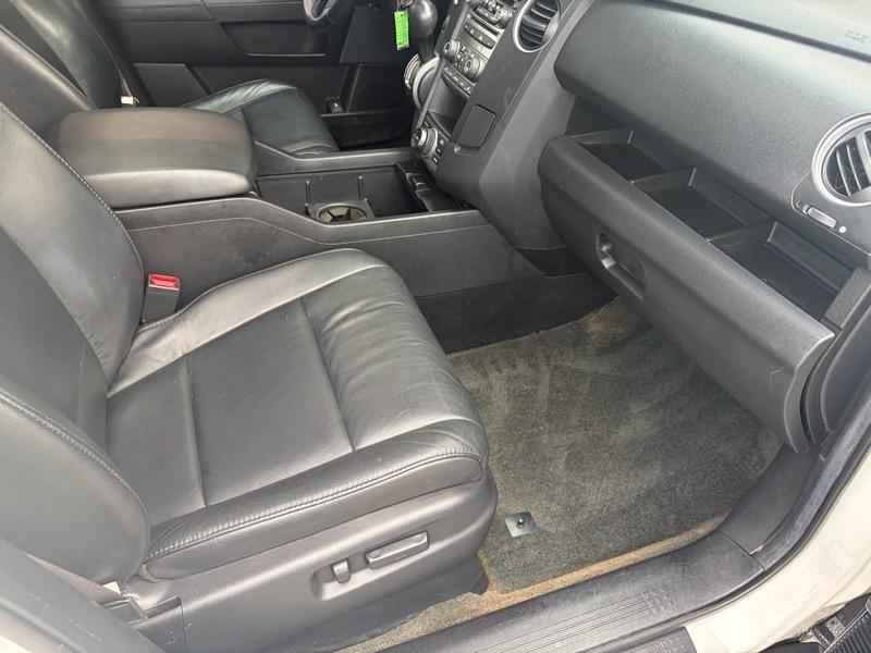 Honda Pilot Touring 4WD 5-Spd AT with DVD 2014