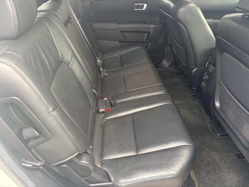 Honda Pilot Touring 4WD 5-Spd AT with DVD 2014