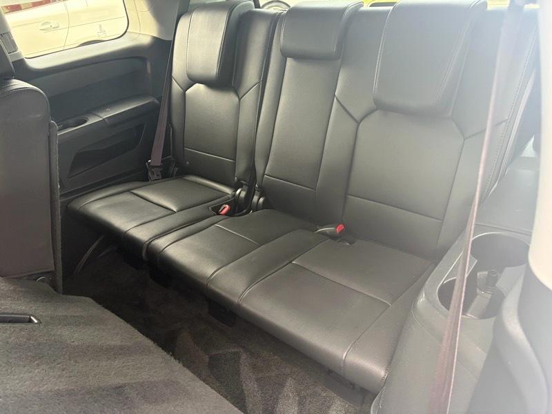 Honda Pilot Touring 4WD 5-Spd AT with DVD 2014