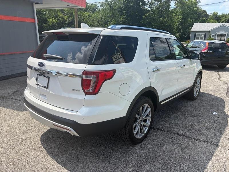 2017 Ford Explorer Limited - Photo 7