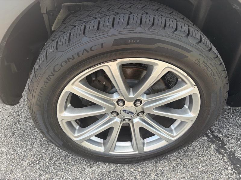 2017 Ford Explorer Limited - Photo 10