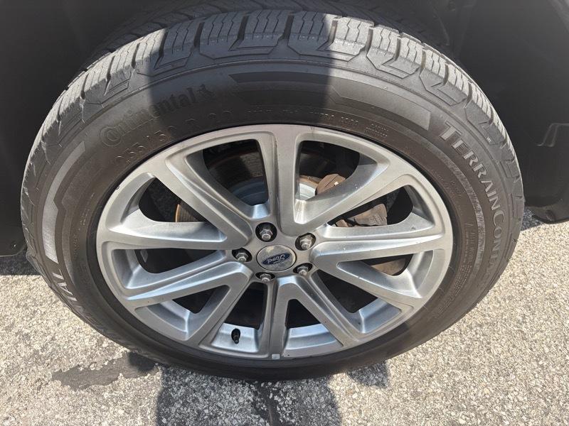 2017 Ford Explorer Limited - Photo 11