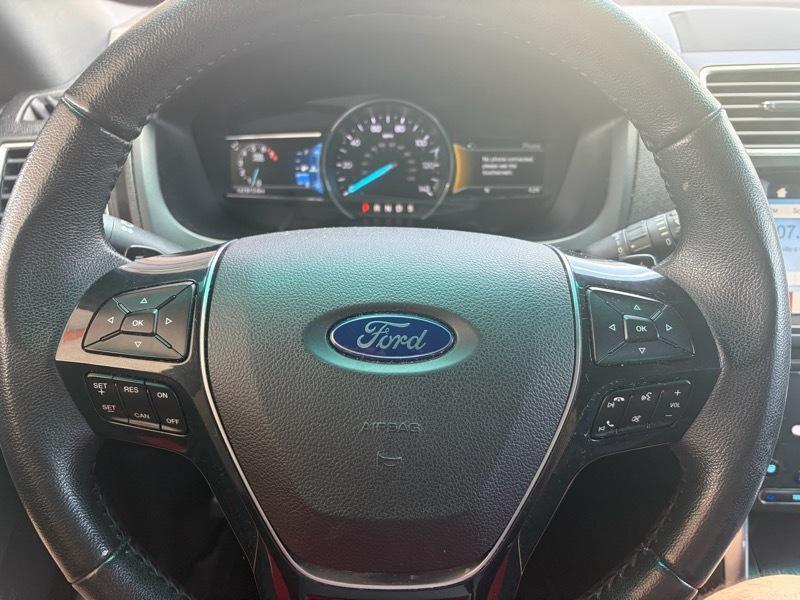2017 Ford Explorer Limited - Photo 16