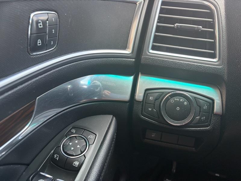 2017 Ford Explorer Limited - Photo 17